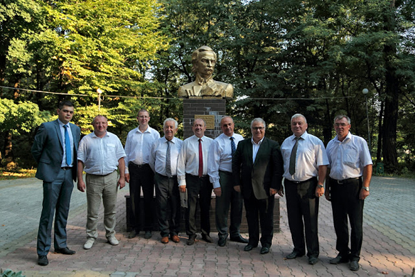 Senatori de la București vizitează nordul Bucovinei