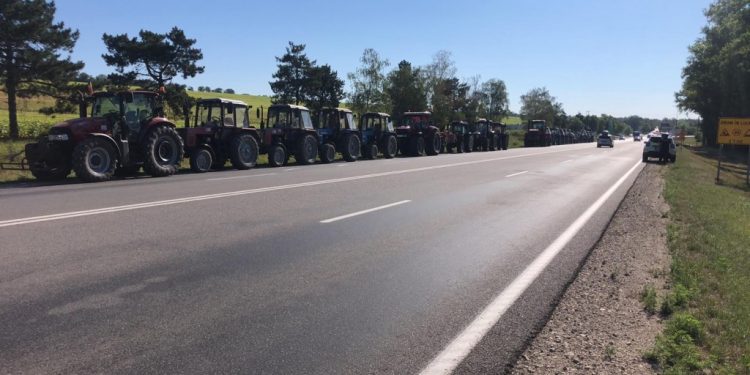 Fermierii din Republica Moldova amenință cu proteste masive