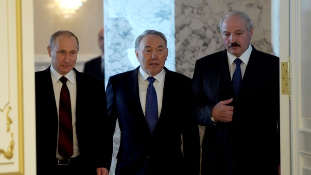 Vladimir Putin, Nursultan Nazarbaiev şi Aleksandr Lukaşenko. Sursă foto: eurotv.md.