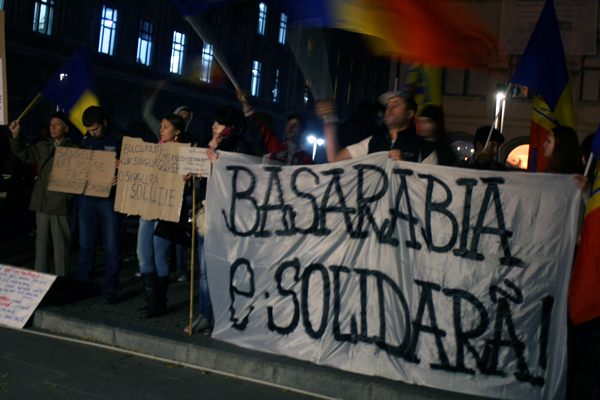 basarabia-e-solidara-piata-universitatii-06-11-2015